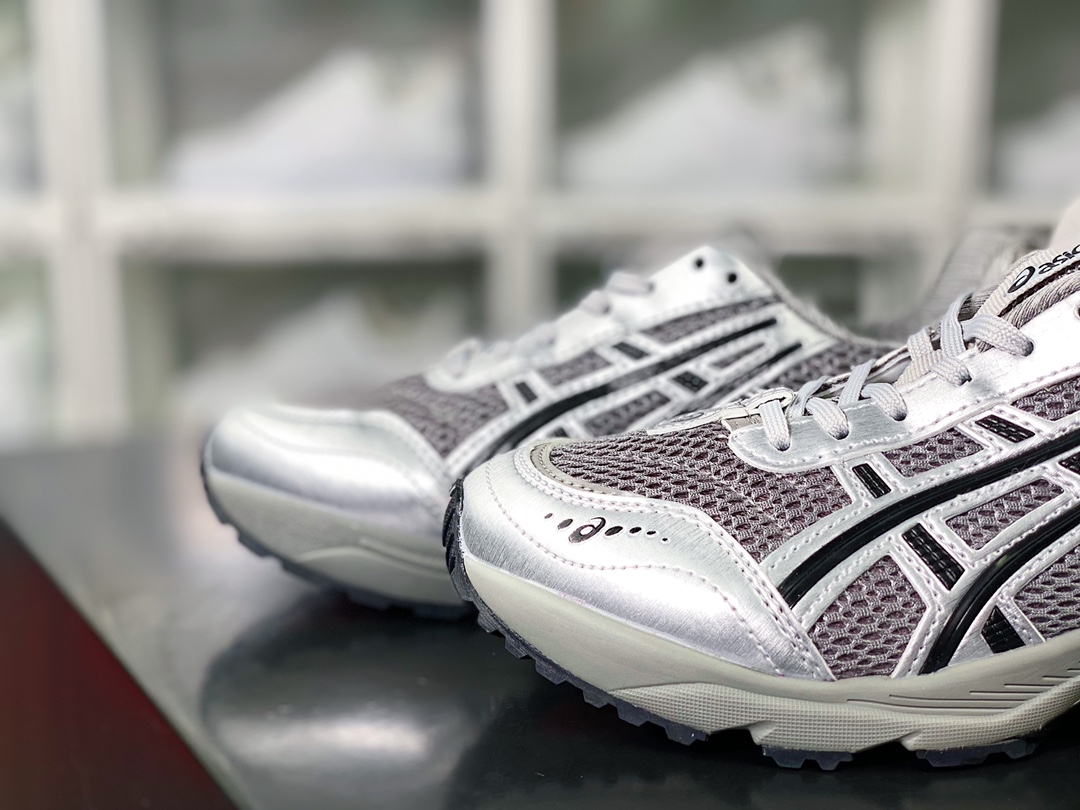 180 ASICS Tiger GEL-1090系列低帮户外风休闲运动跑步鞋“烟灰米白黑灰”1203A254-020