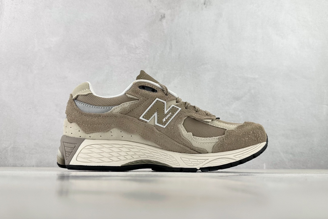 260 New Balance NB 2002R M2002RDL