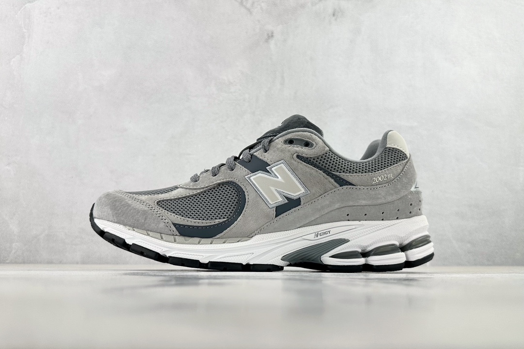 260 New Balance NB 2002R “Steel” M2002RST