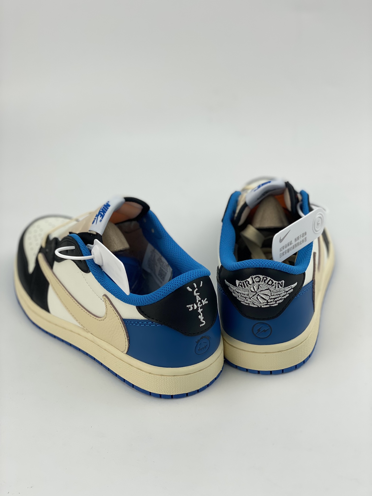 260 Travis Scott x Fragment x Air Jordan AJ1 Low OG SP 三方联名闪电倒勾低帮 DM7866-140