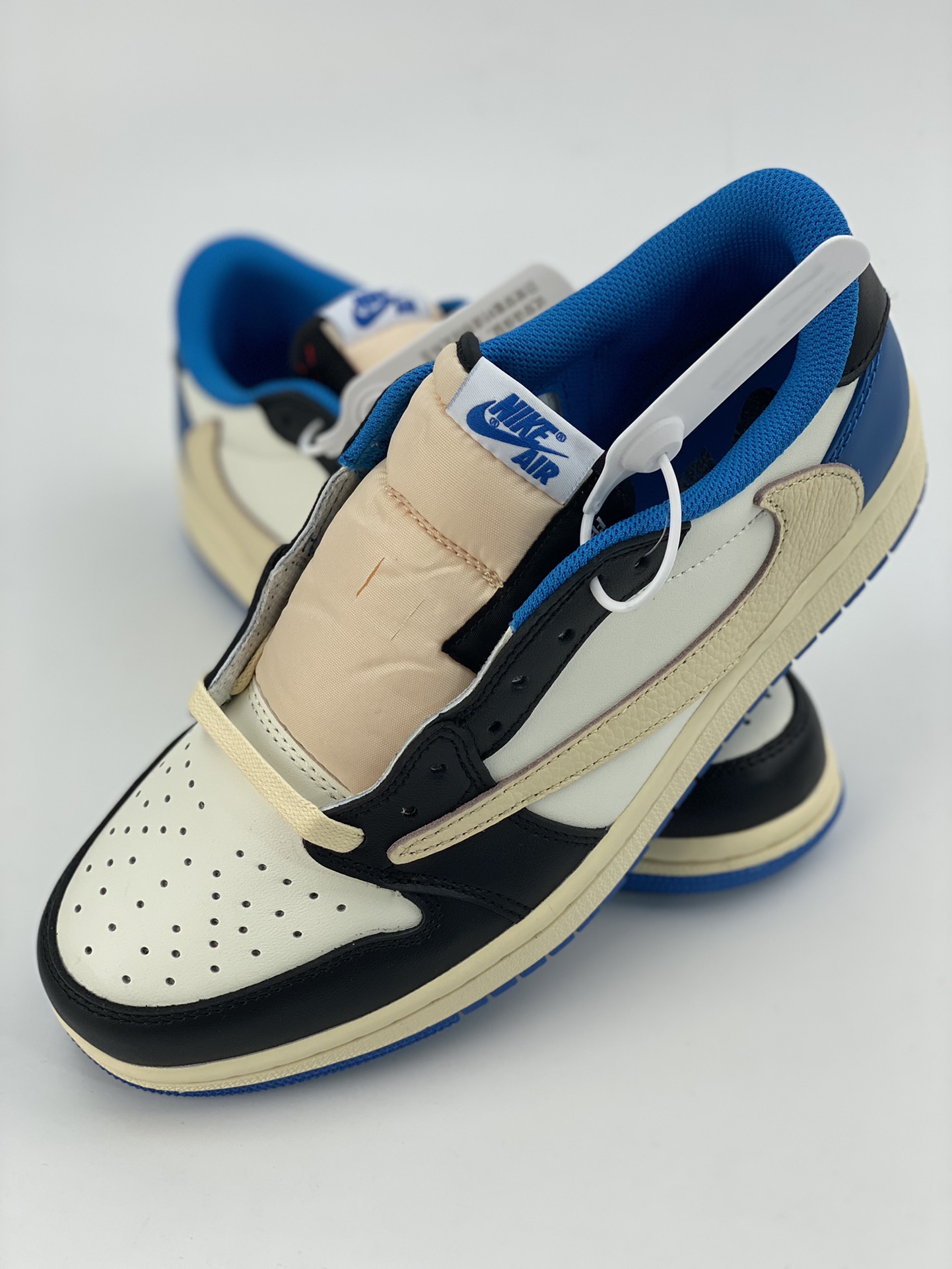 260 Travis Scott x Fragment x Air Jordan AJ1 Low OG SP 三方联名闪电倒勾低帮 DM7866-140