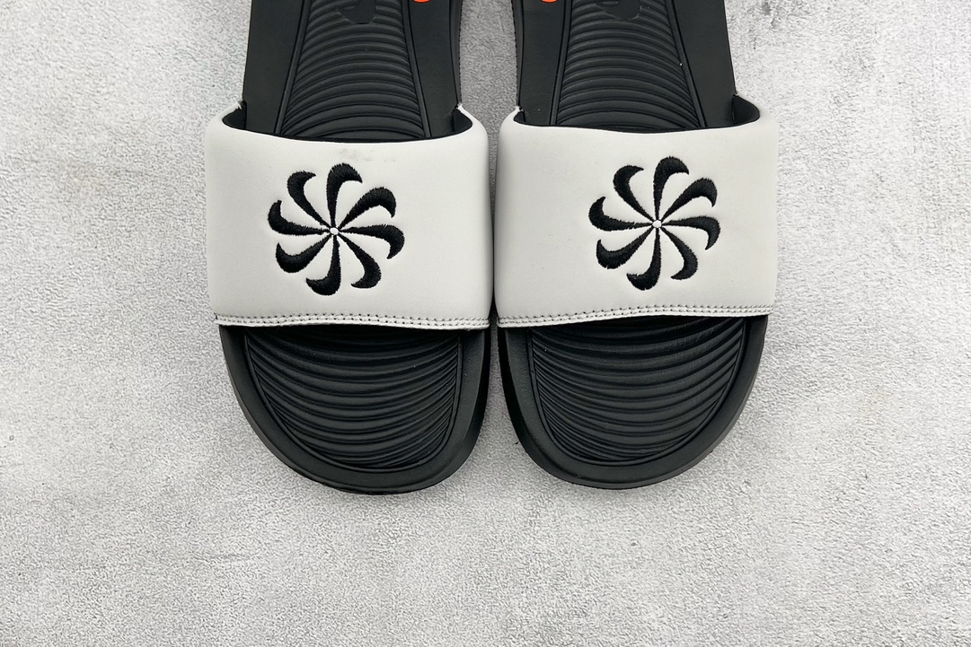 90 Nike Victori One Slide 黑灰 DM8598-001