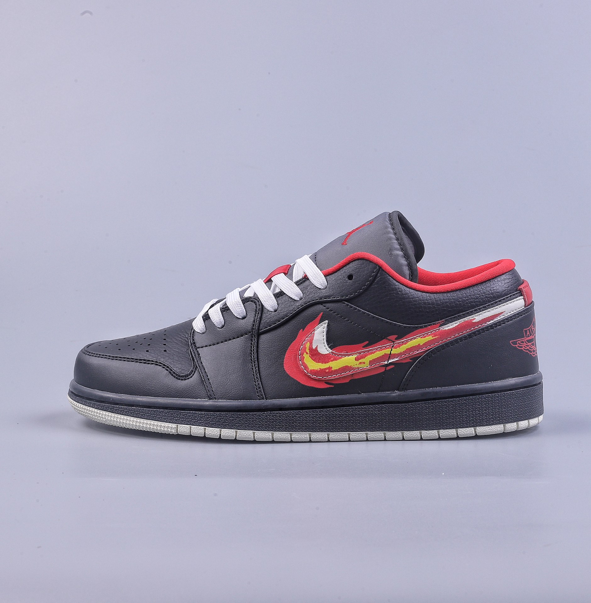 200 Air Jordan 1 Low 黑红火焰钩 FJ7073-010