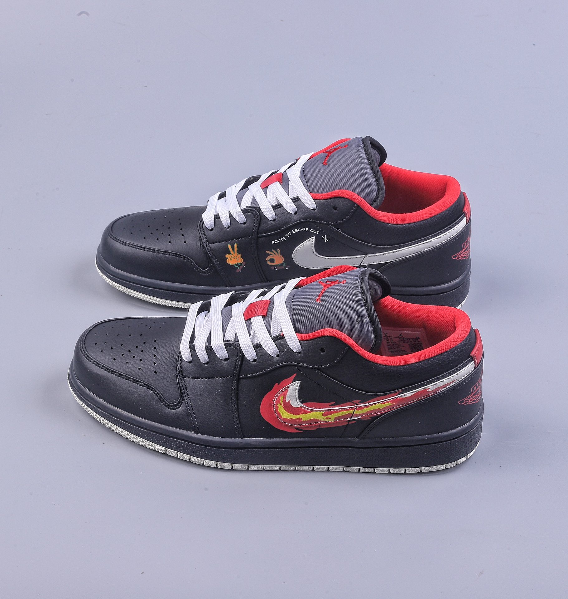 200 Air Jordan 1 Low 黑红火焰钩 FJ7073-010