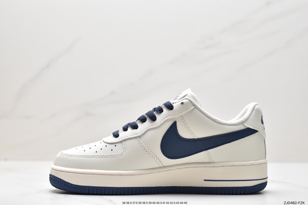 240 Nike Air Force 1 Low '07 低帮空军一号休闲板鞋 SP0758-026