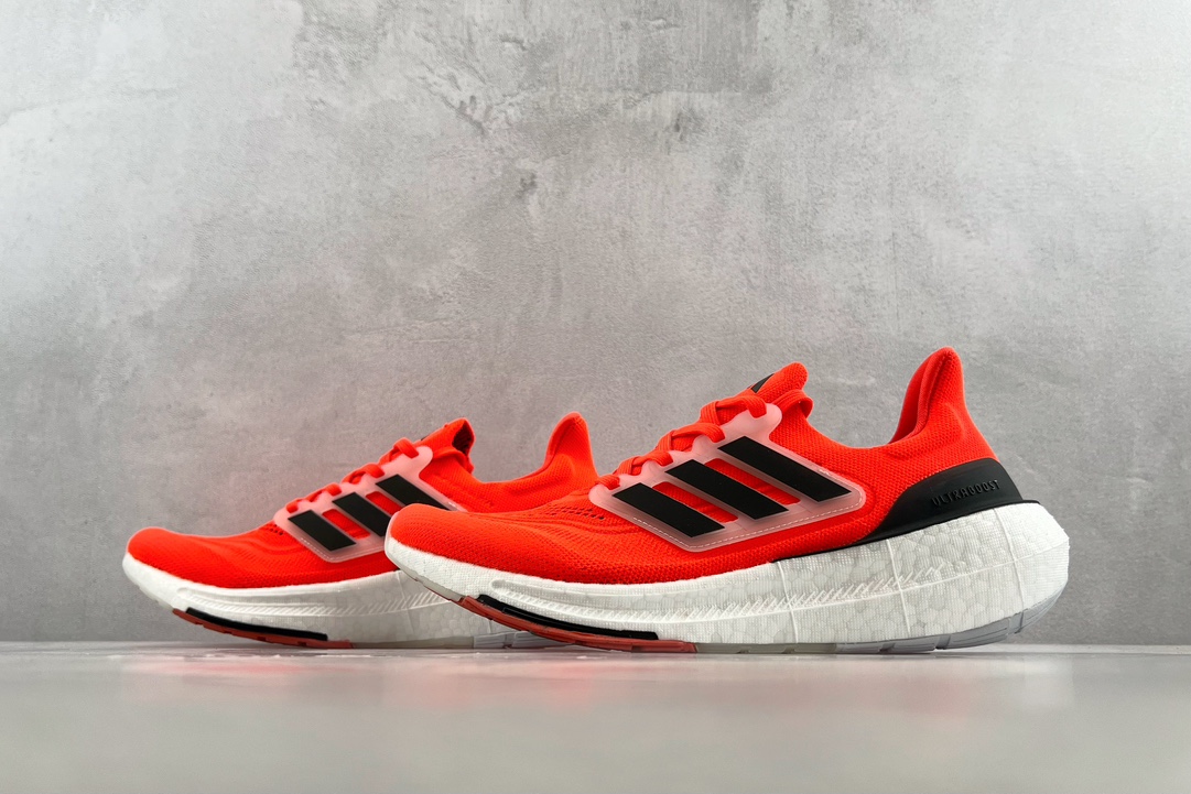 RS240 adidas Ultra Boost 红黑白 HQ6341