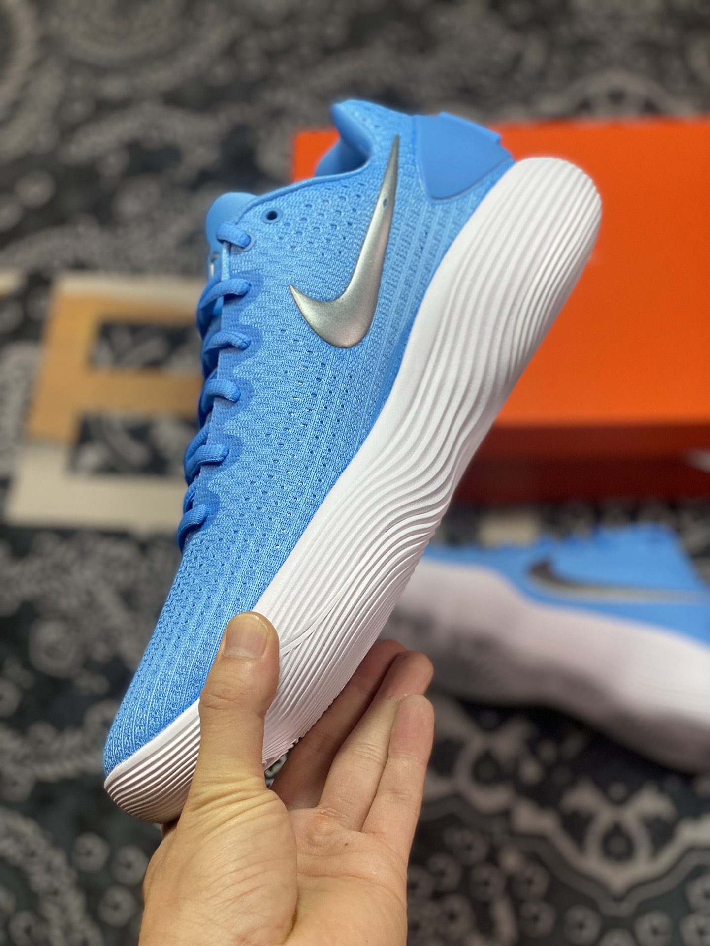 320 Nike Hyperdunk 2017 Low TB”University Blue”超级扣篮篮球鞋“北卡蓝银钩”942774-403