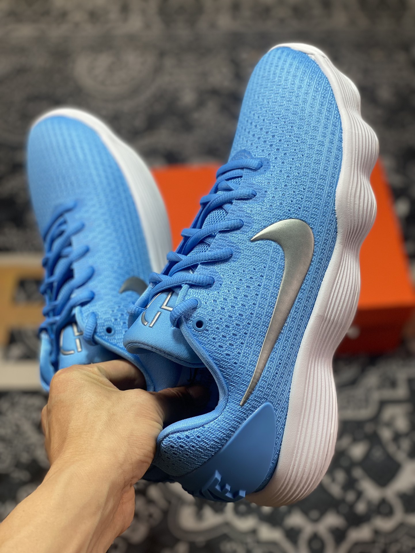 320 Nike Hyperdunk 2017 Low TB”University Blue”超级扣篮篮球鞋“北卡蓝银钩”942774-403