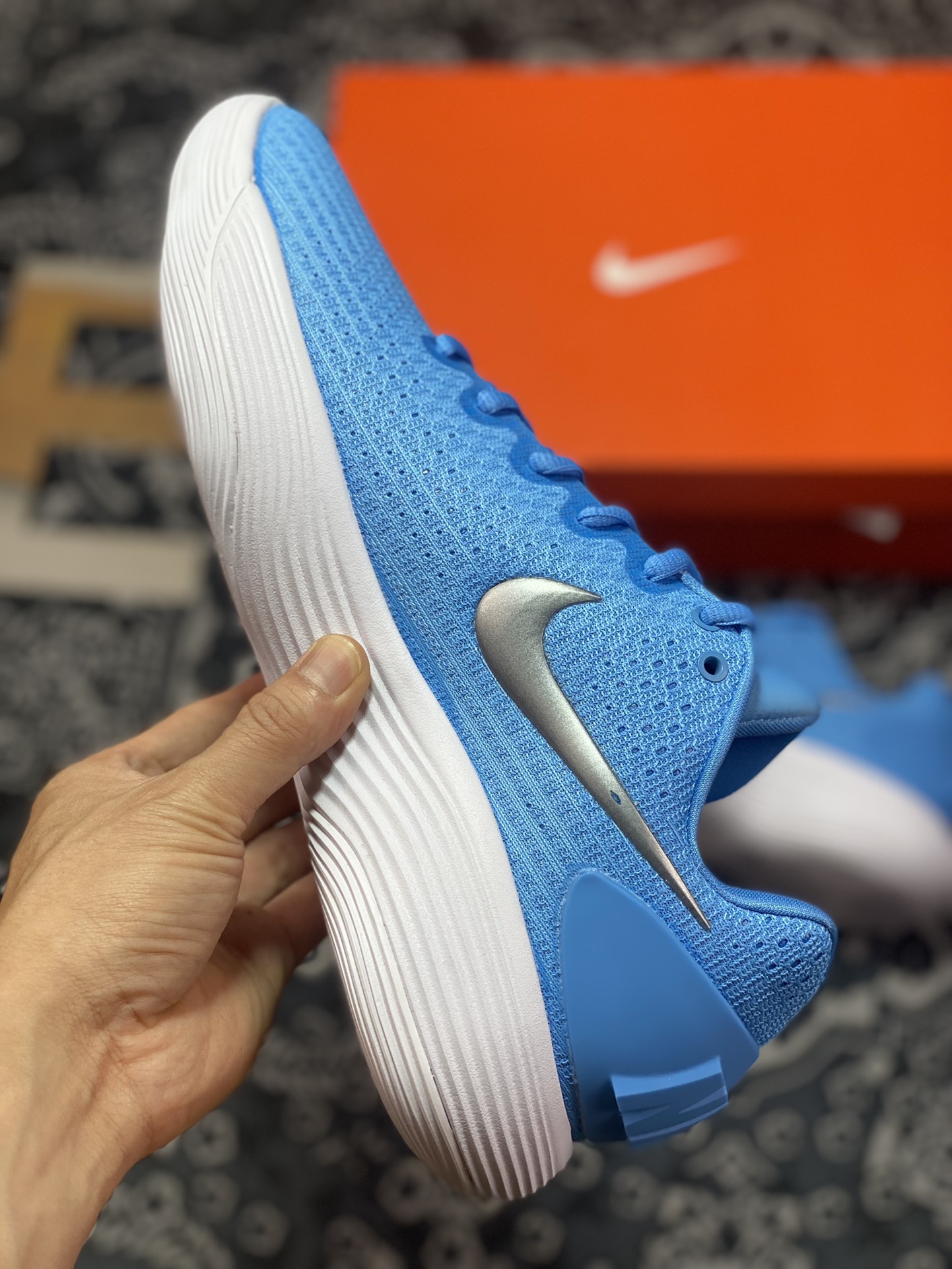 320 Nike Hyperdunk 2017 Low TB”University Blue”超级扣篮篮球鞋“北卡蓝银钩”942774-403