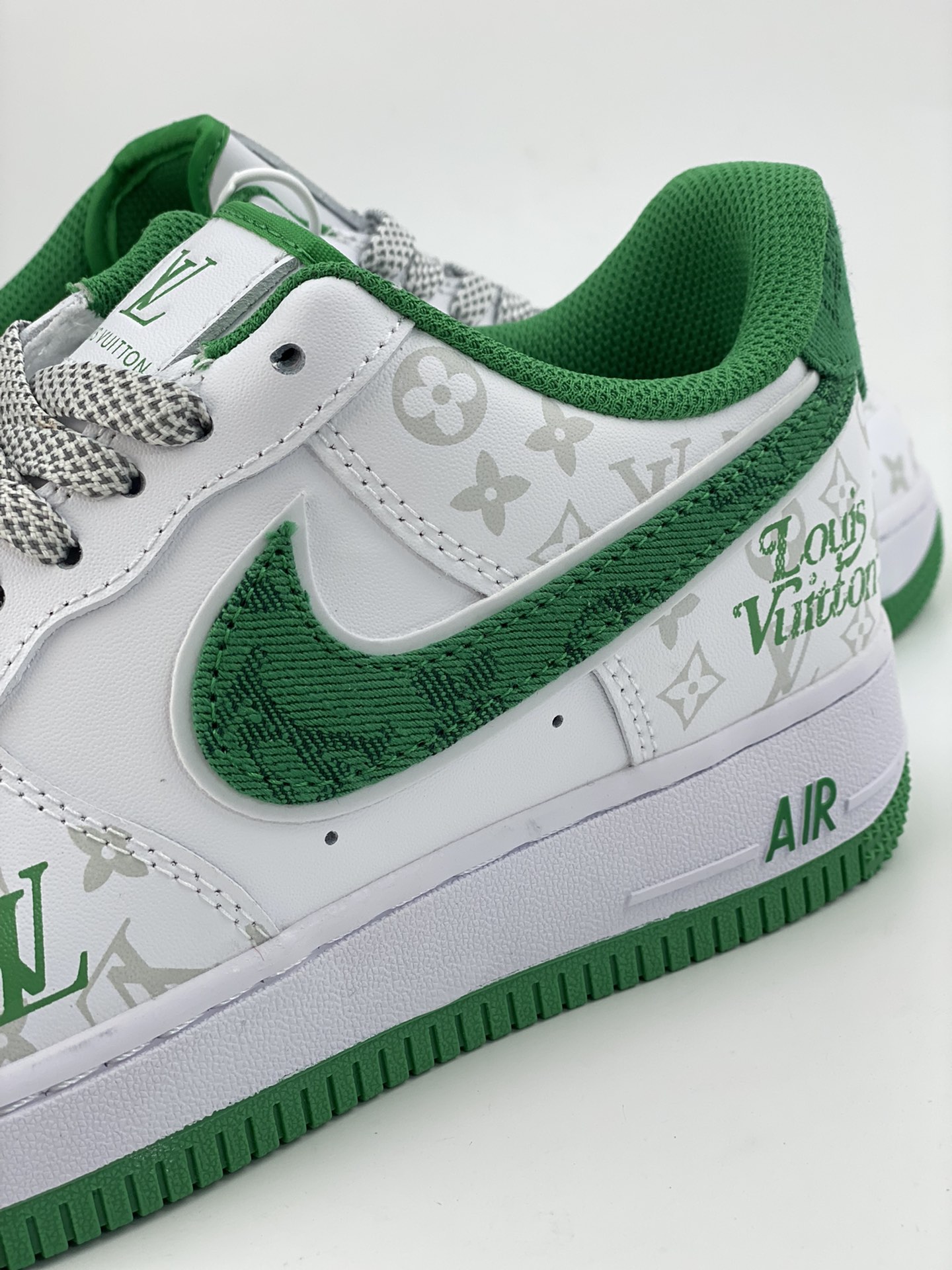 260 Nike Air Force 1 Low 07 白绿LV印花 CV0670-400