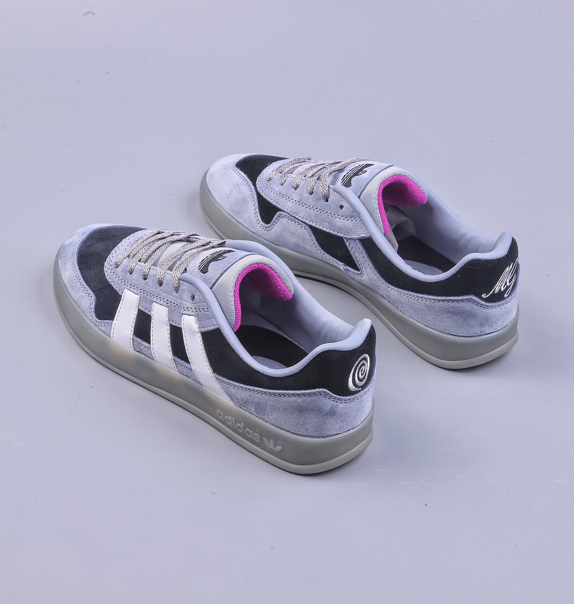 200 adidas originals Aloha Super ”One Black Eye” 防滑减震耐磨低帮 FY0447