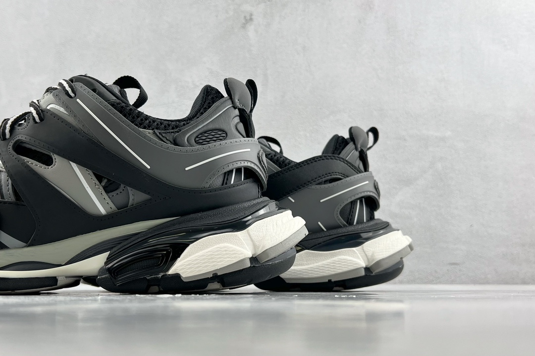 VG 420 Balenciaga巴黎世家 Track 1.0 黑灰 542023 W2ND3 2201