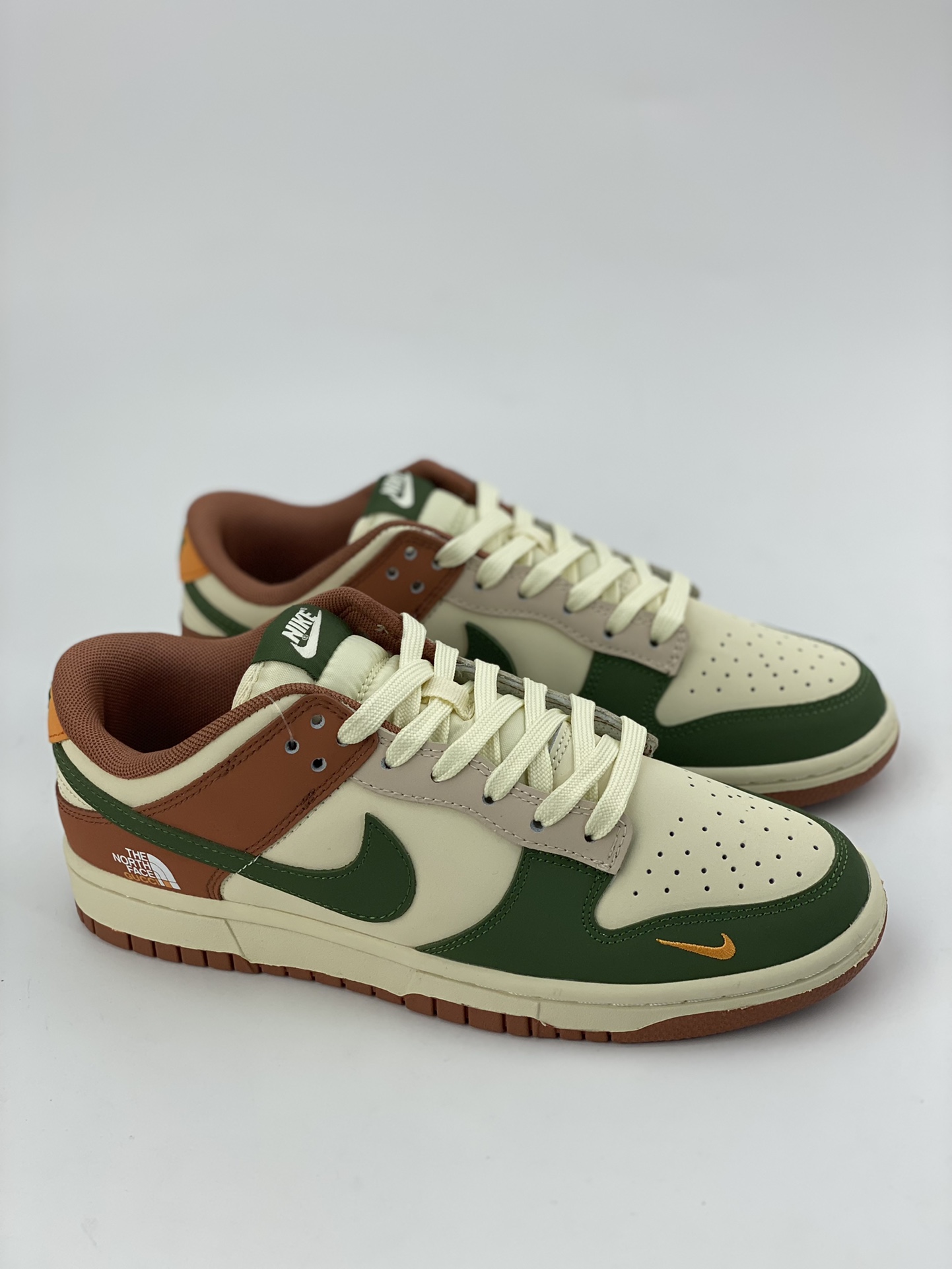 260 Nike SB Dunk Low The North Face 北面青雾棕 DD1391-105