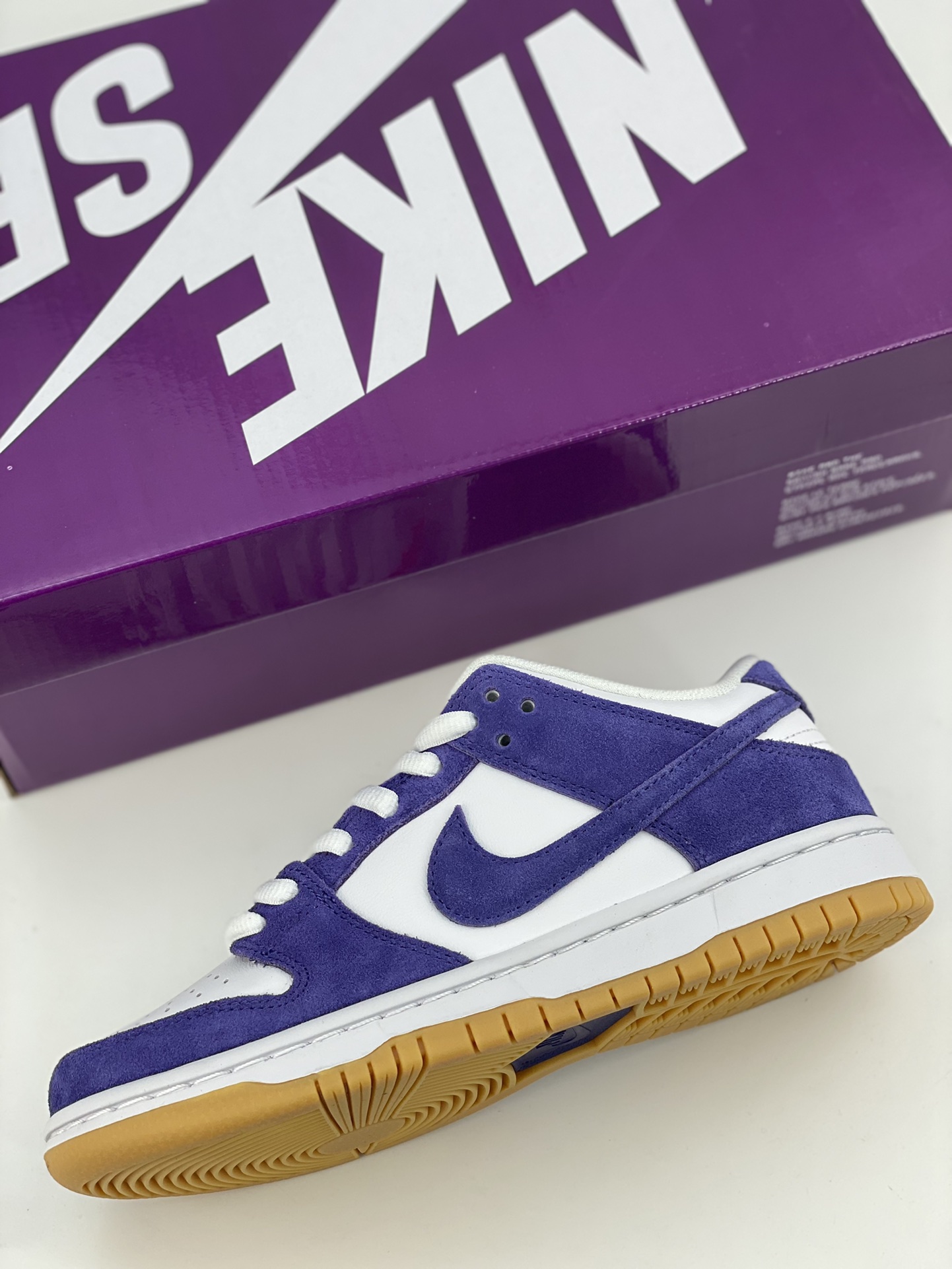 300 Nike SB Dunk Low ”Court Purple” 白紫 DV5464-500