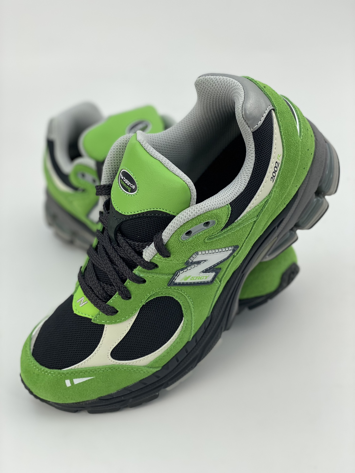 260 New Balance NB 2002R 经典米灰 2002系列  M2002RGZ