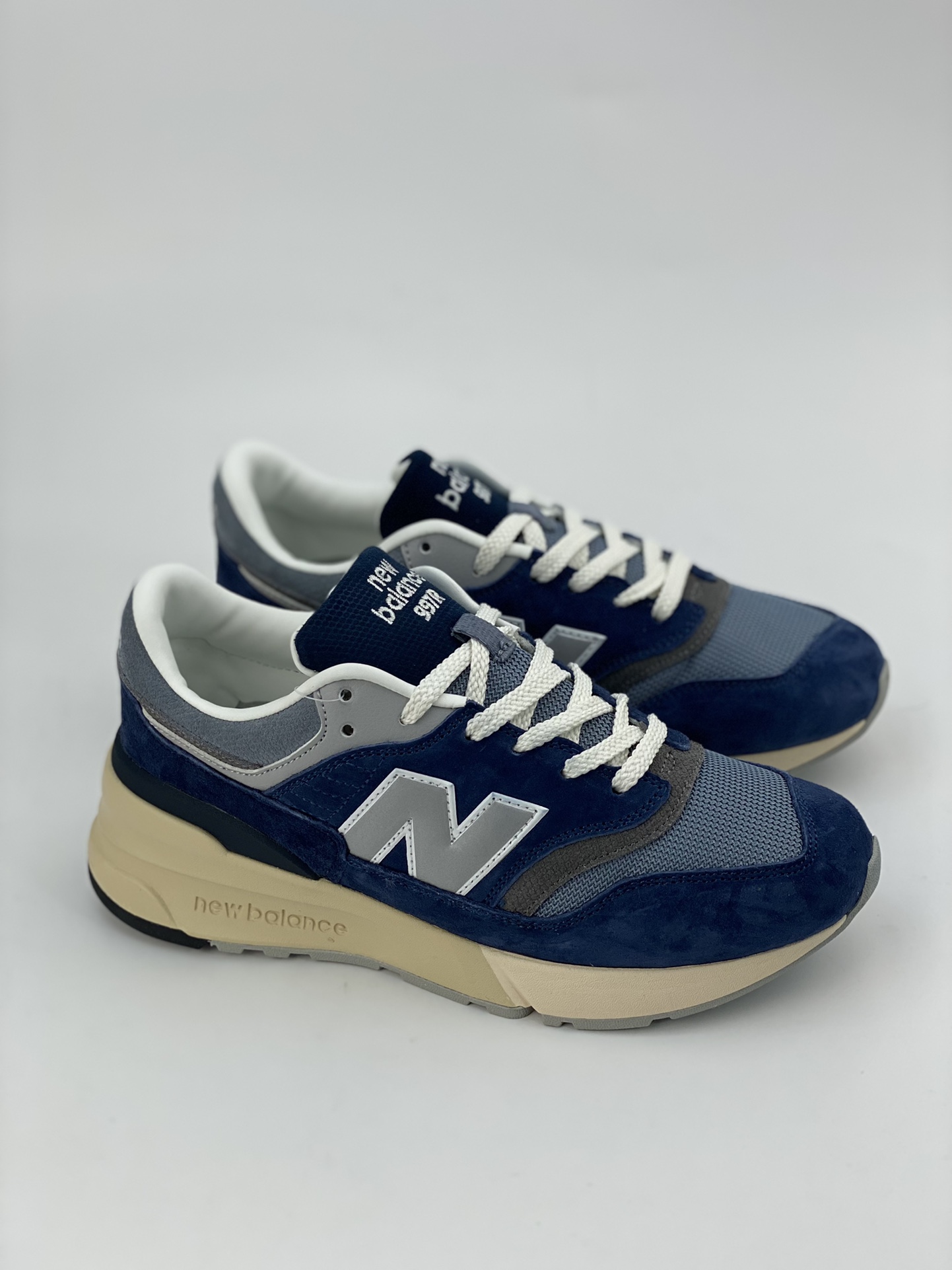 260 New Balance 997R 改良版经典复古厚底休闲运动慢跑鞋 U997RHB