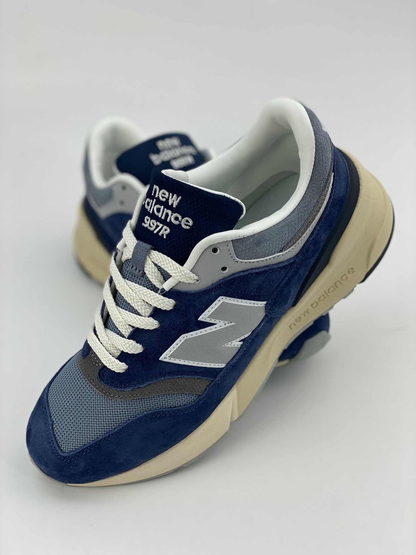 260 New Balance 997R 改良版经典复古厚底休闲运动慢跑鞋 U997RHB