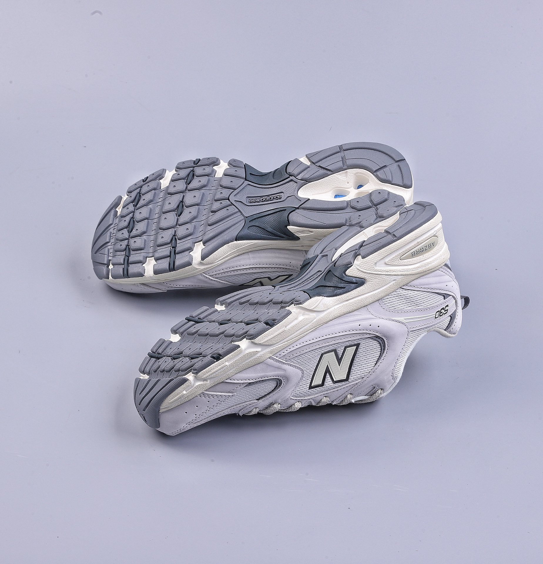 240 DT New Balance NB530系列 皮质做旧 复古休闲慢跑鞋 MR530DG