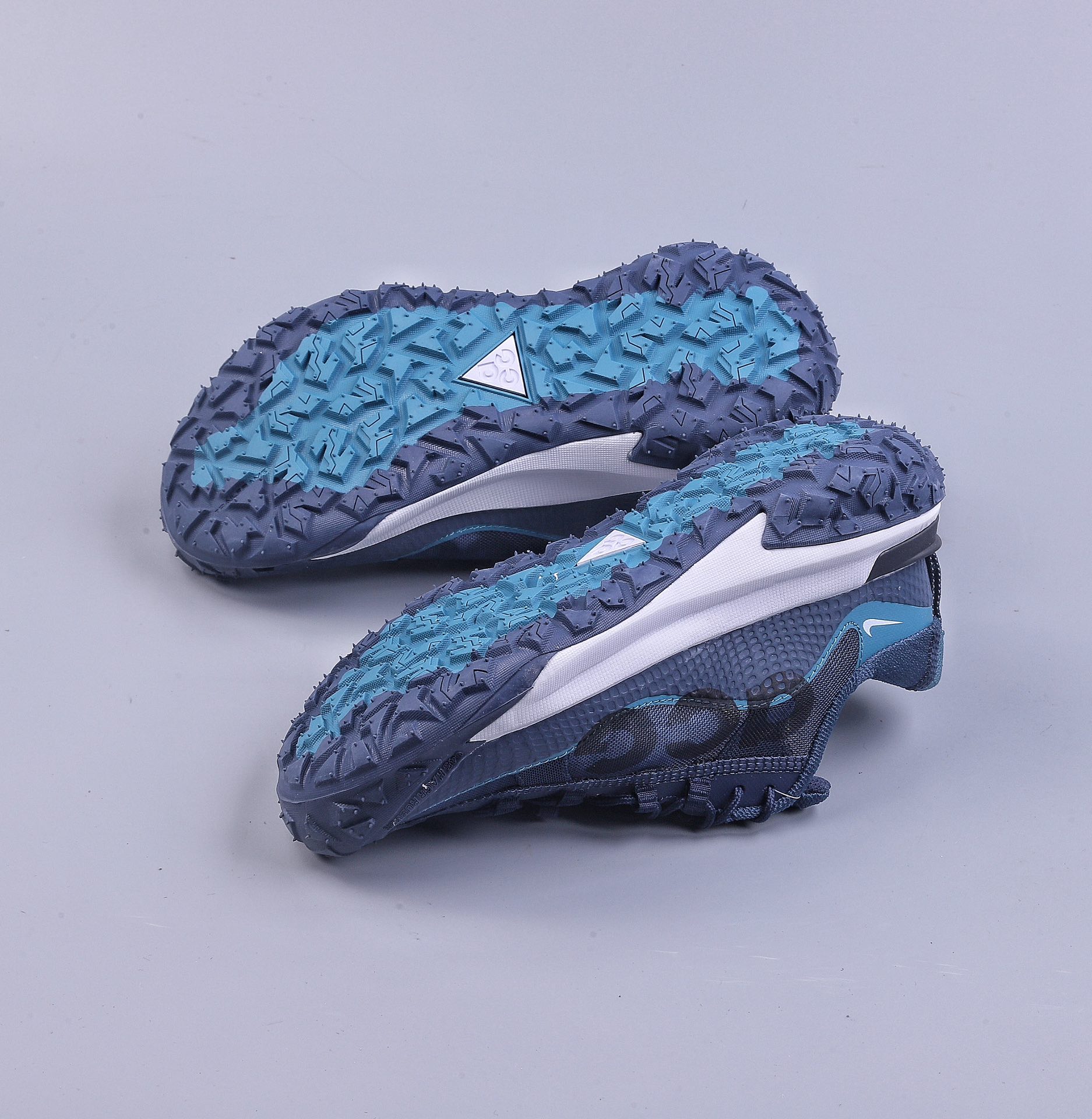 200 Nike ACG Mountain Fly Low GTX SE 登山系列 运动鞋 DV7903-112