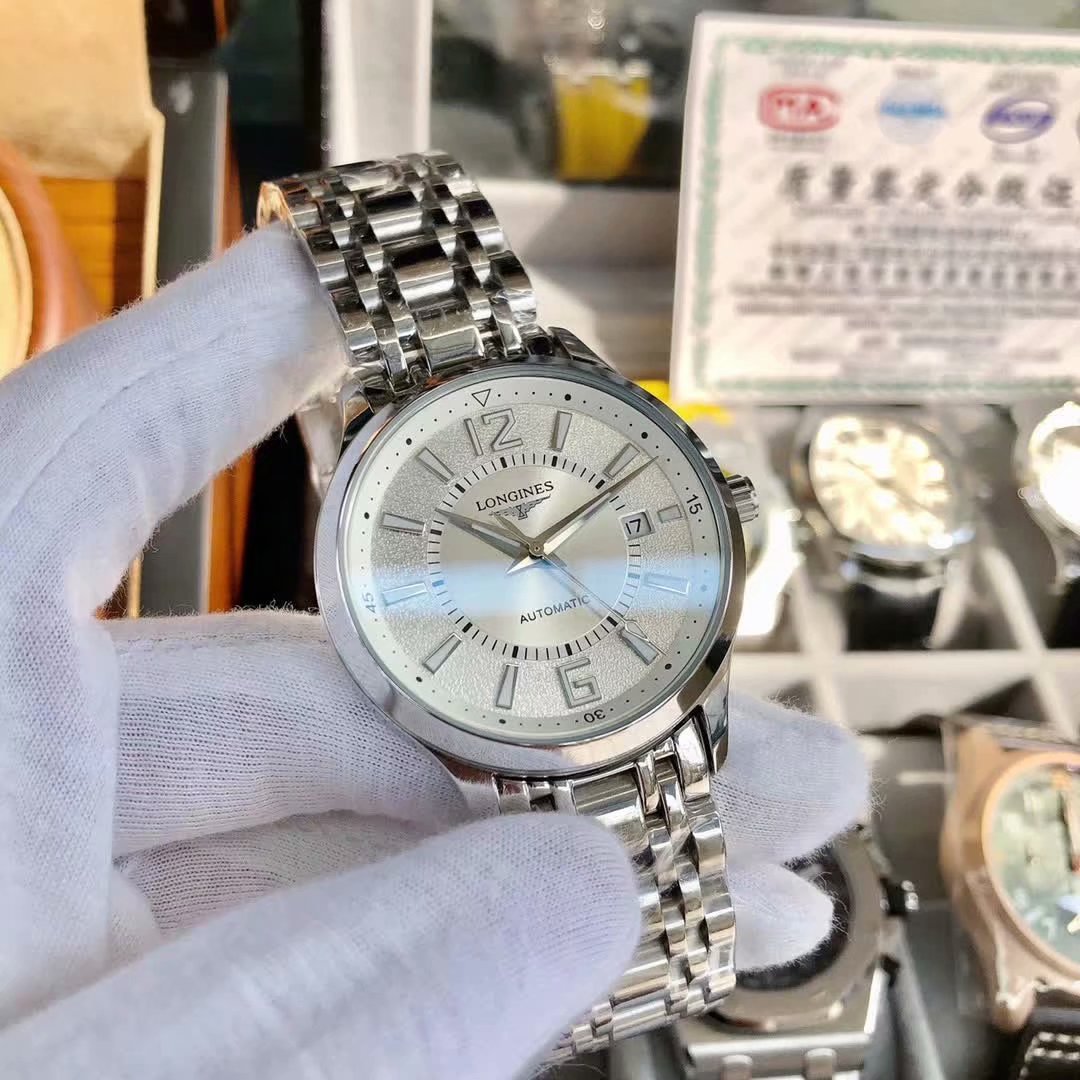 “最新款圆轨数字面”——-浪琴———-浪琴（三针新品