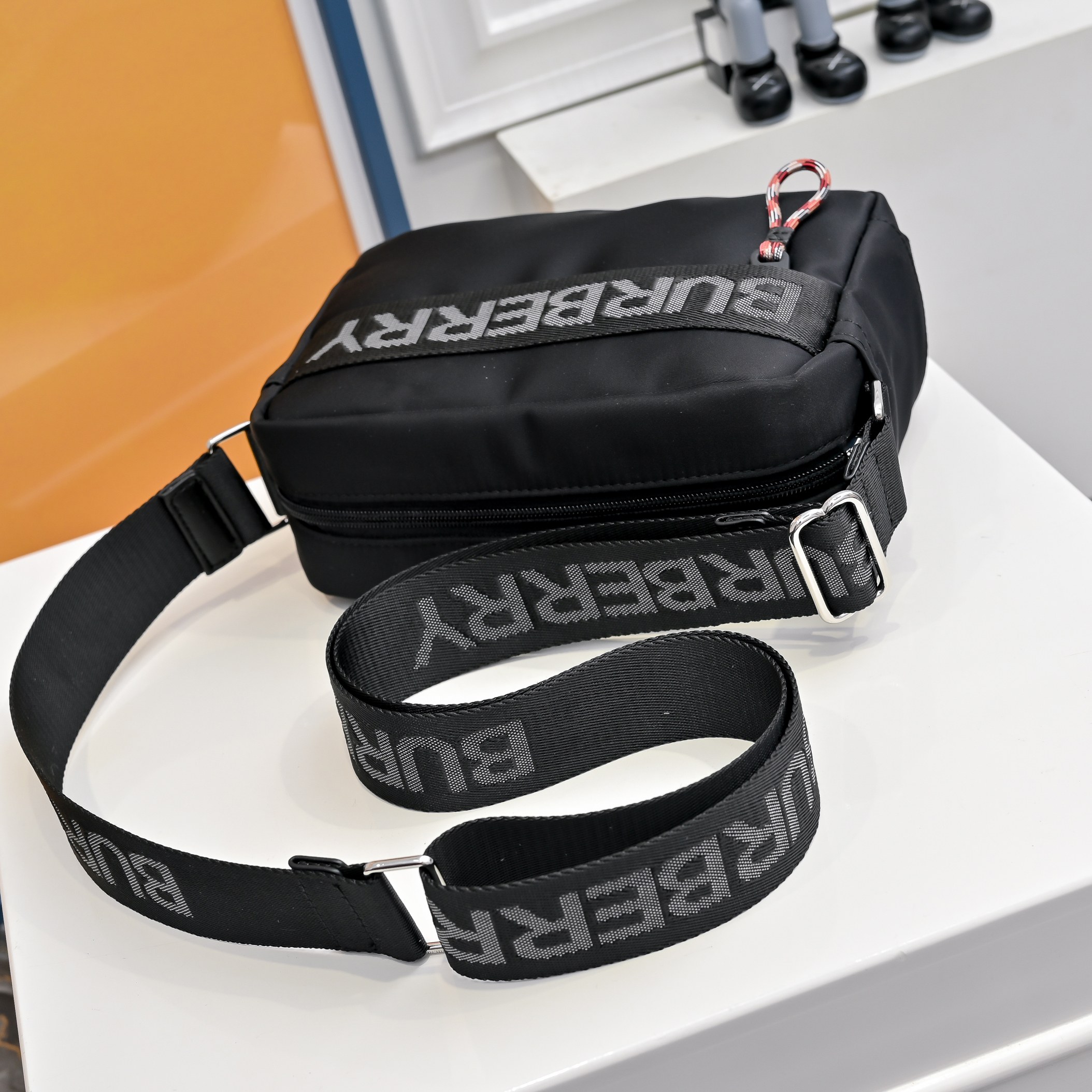 原单Burberry男士专柜经典单肩包相机包完美复刻