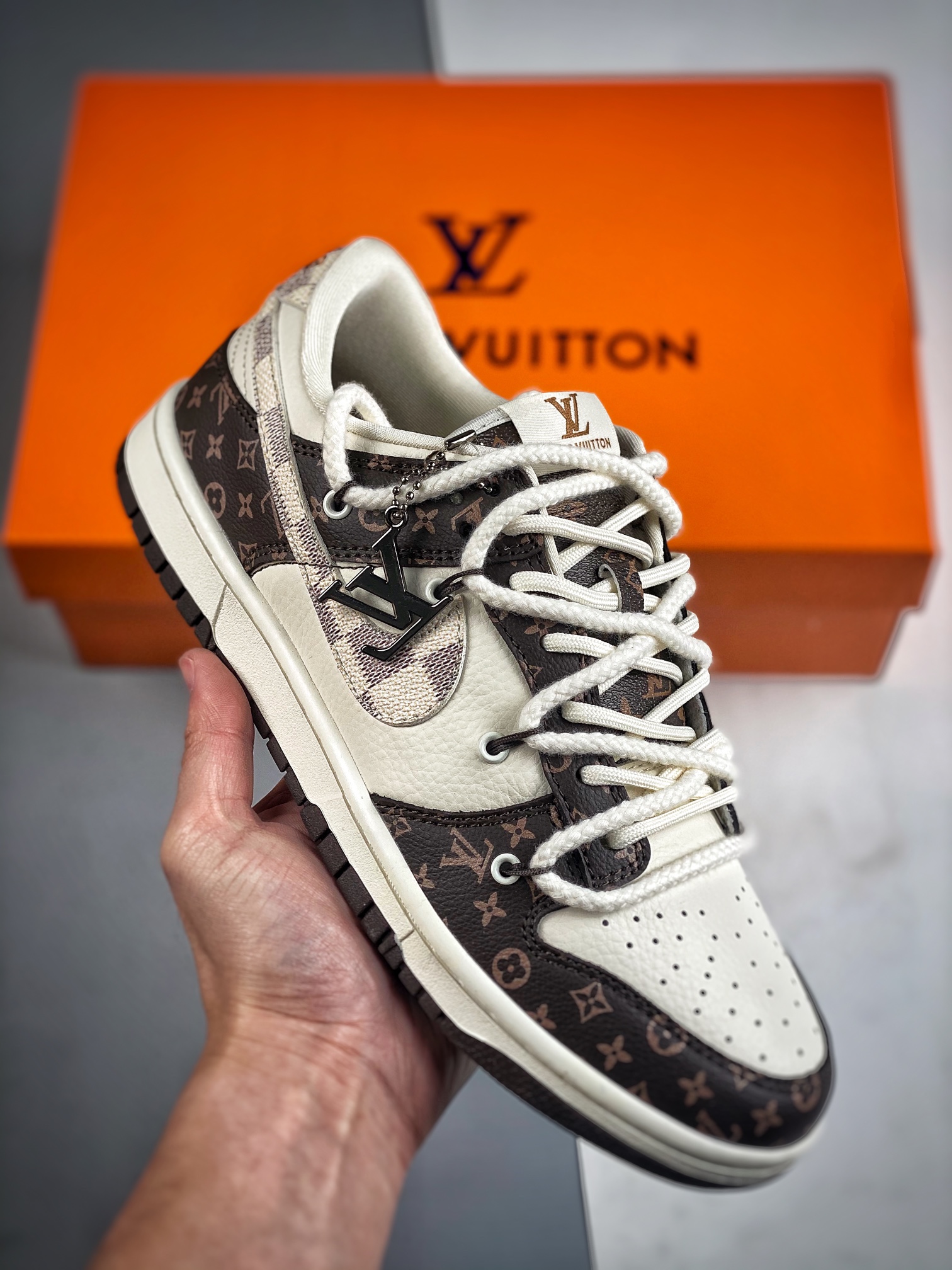 리플리에이||Nike SB Dunk Low x Louis Vuitton FC1688 3645