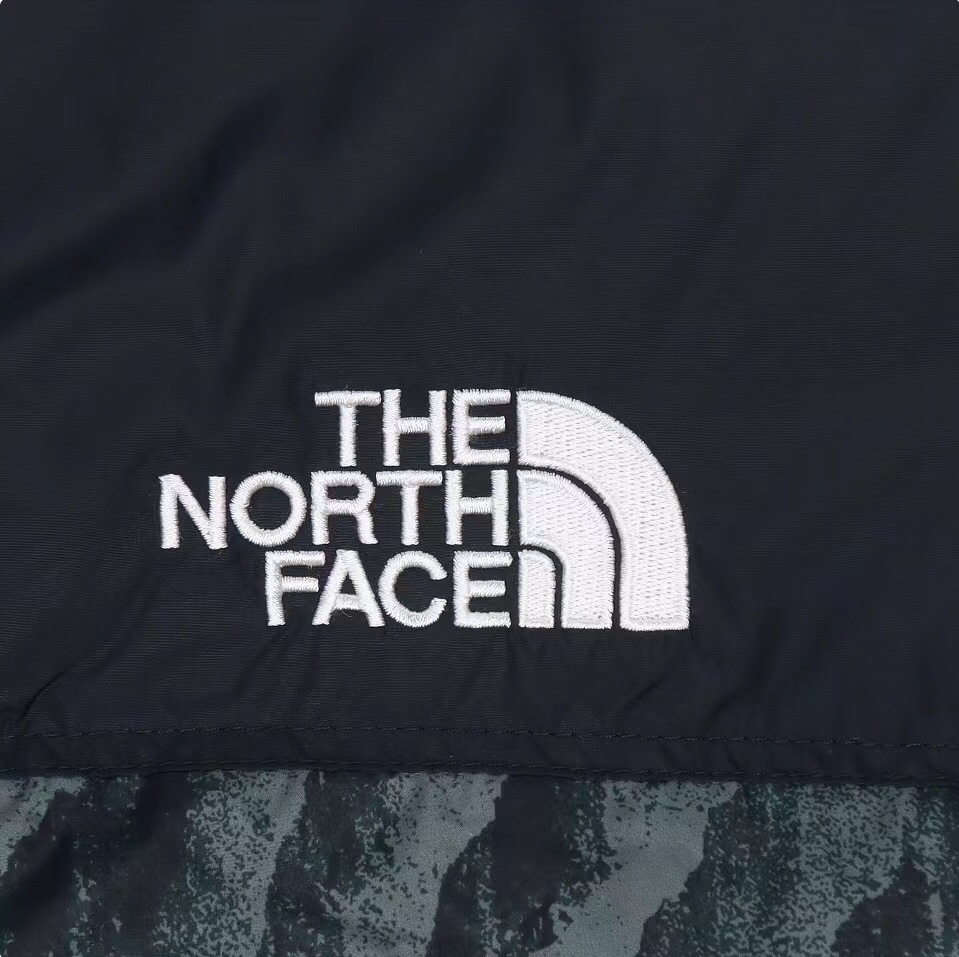 220 北面绿斑马棉服 THE NORTH FACE 1996 Retro Nuptse 北面