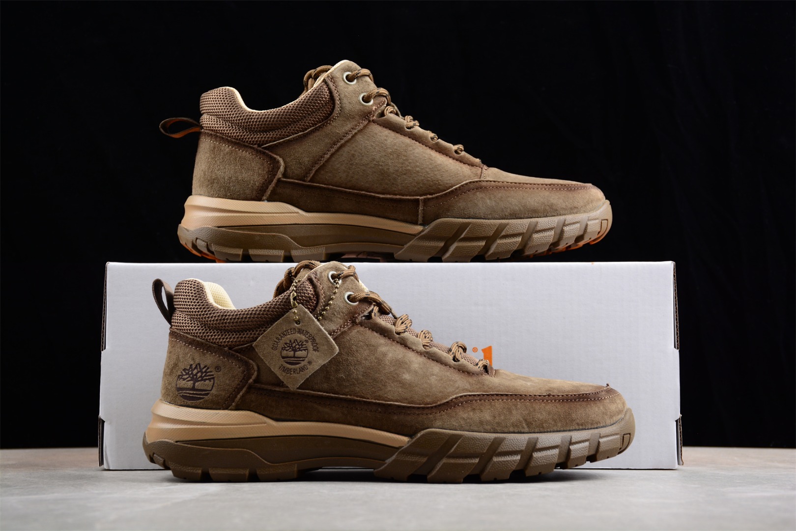 340 Timberland 添柏岚/天伯伦 休闲时尚马丁靴系列 TB10052SAND