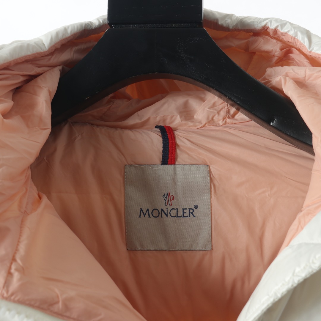 630 Moncler蒙口 liriope系列 连帽斜拉链羽绒服