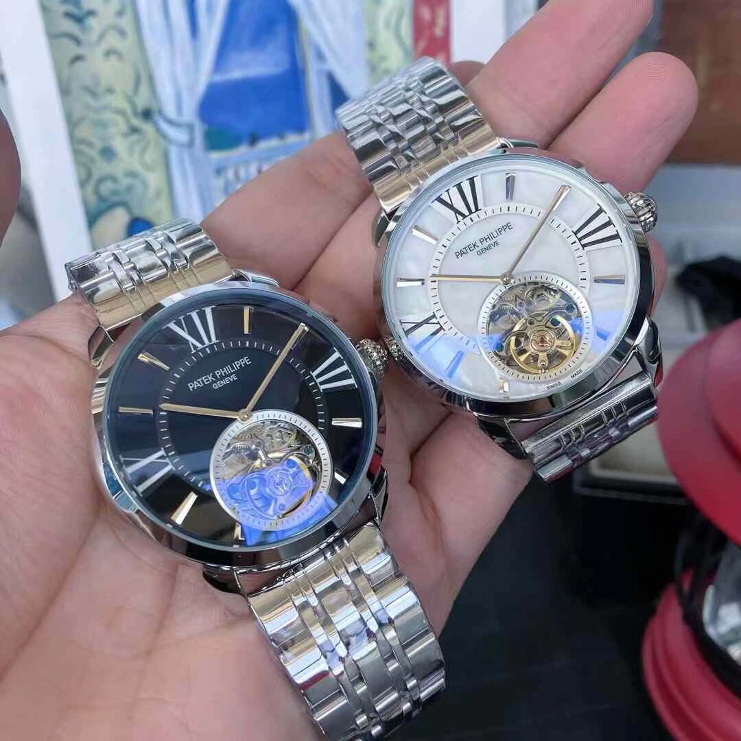 品牌: 百达翡丽(贝壳飞轮新品,商务休闲)奢华大气类型:精品男士腕表(新品)表带:真牛皮表带(舒适)/316L精钢表带(耐用)机芯:高级机械机芯(稳定)材料:矿物质防刮镜面(高清,耐磨)大气爆款 豪情风格 腕间瑰宝 匠心独蕴 尺寸:直径43mm厚度13mm热卖上市!