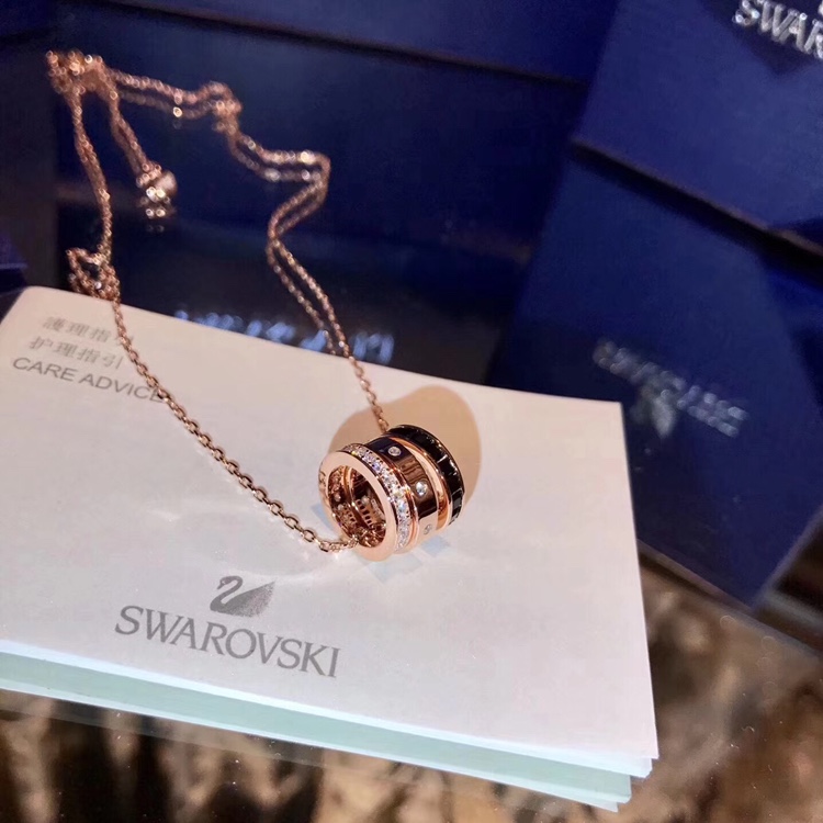 Bvlgari 代购级别 2017 施家 最新款 宝格丽款 三环 项链 自购 开模 尺寸 德国进口925纯银材质 八心八箭高碳钻 超精美闪钻款 个人很喜欢这款 简单又百搭 永久耐看 0010610