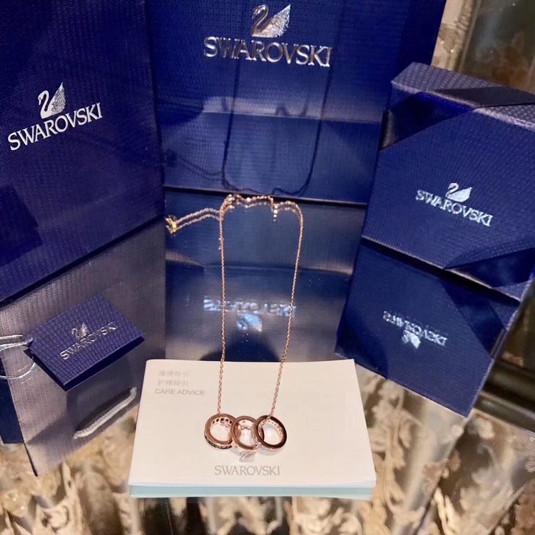 Bvlgari 代购级别 2017 施家 最新款 宝格丽款 三环 项链 自购 开模 尺寸 德国进口925纯银材质 八心八箭高碳钻 超精美闪钻款 个人很喜欢这款 简单又百搭 永久耐看 0010610
