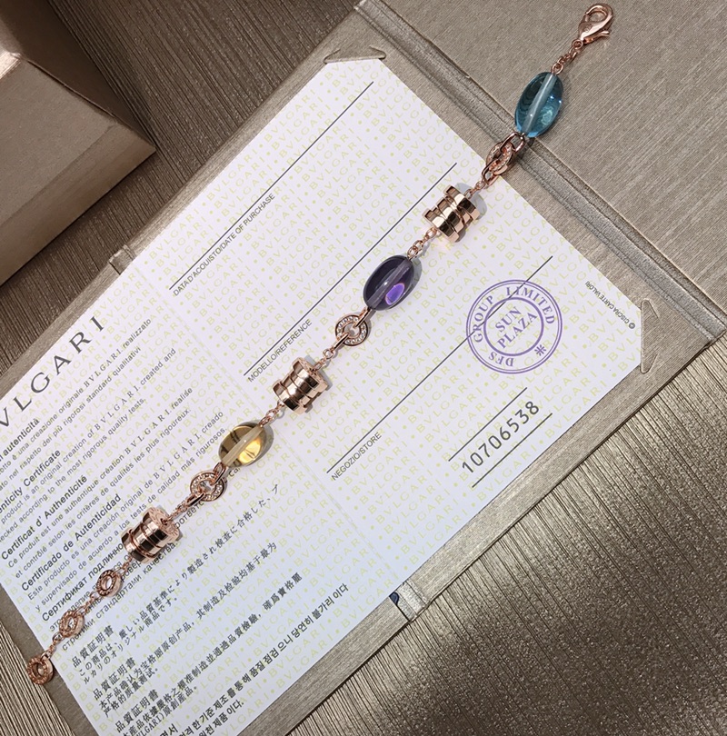 Bvlgari 宝格丽彩宝手链 超美 亚金材质 宝石为天然橄榄石（镀玫瑰金黄金两色可选） 0039410