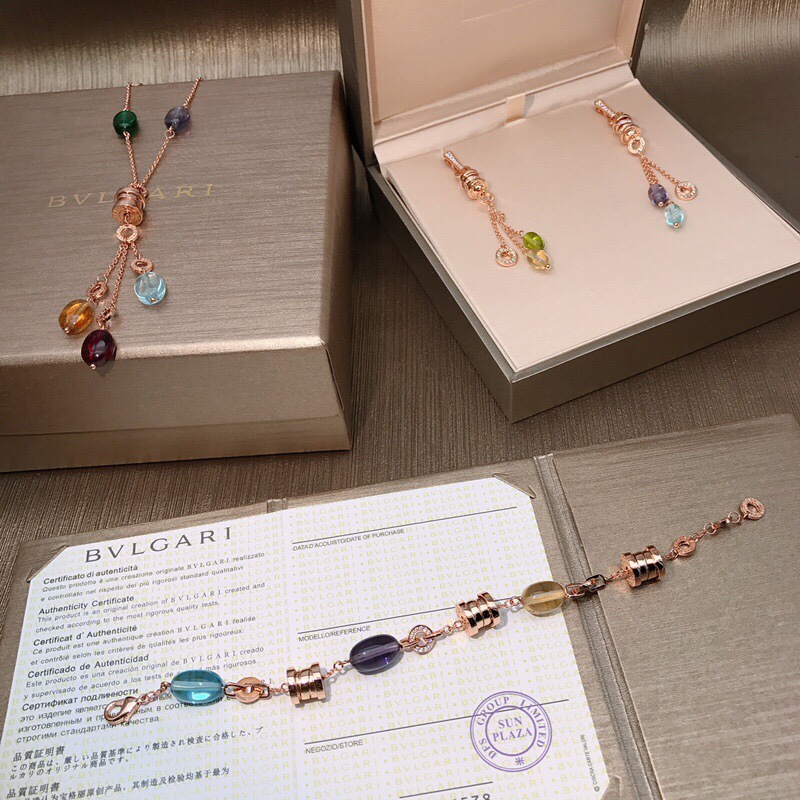 Bvlgari 宝格丽彩宝套装系列 超美 亚金材质 宝石为天然橄榄石镀玫瑰金黄金两色可选