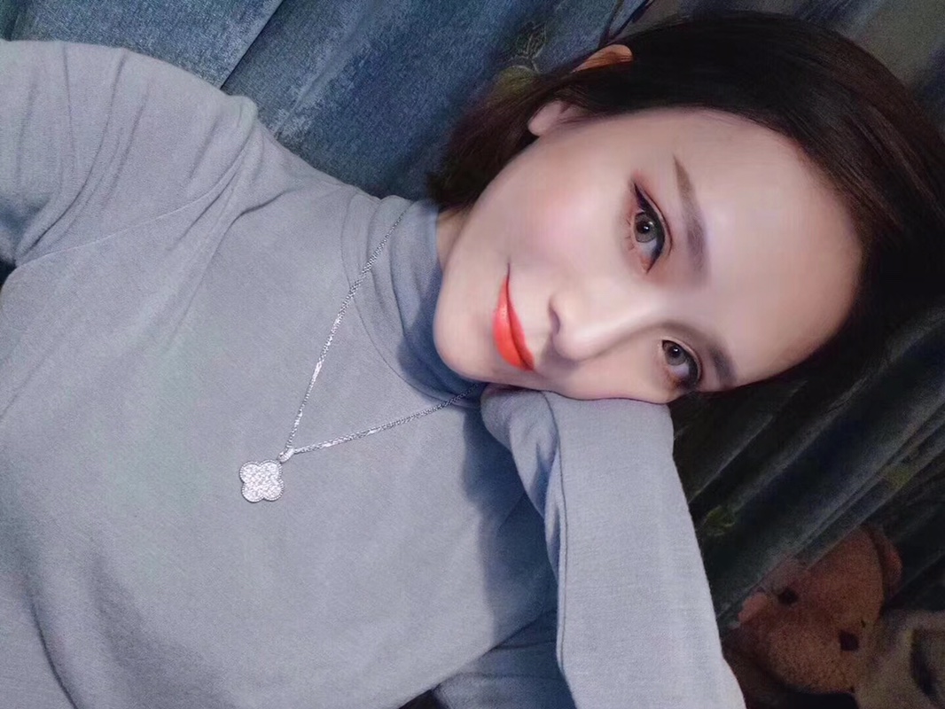 Van Cleef & Arpels vca满钻四叶草大号 长链 毛衣链 通体925纯银镀金