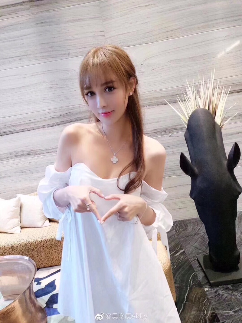 Van Cleef & Arpels vca满钻四叶草大号 长链 毛衣链 通体925纯银镀金
