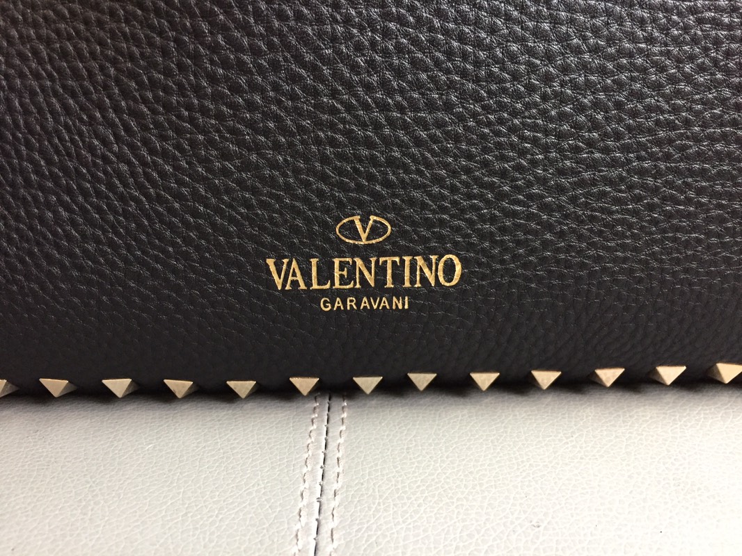 Valentino华伦天奴小牛皮大LOGO水桶包1122