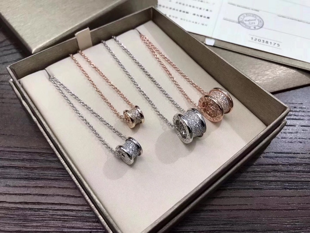 Bvlgari 宝格丽满钻小蛮腰大号、小号项链