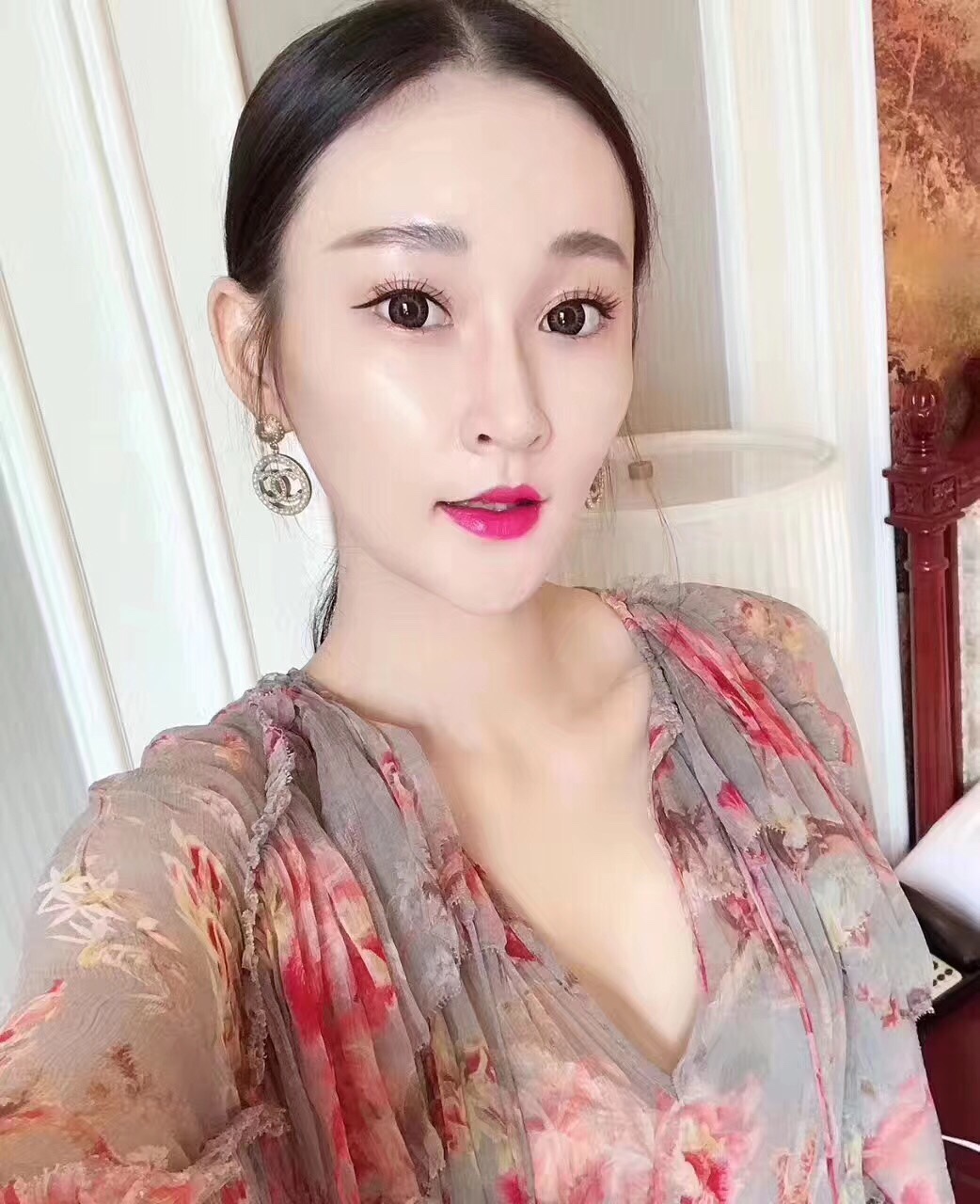 到货 萌妹子应该对波点毫无抵抗力吧，Chanel 新款 2017 小香 圆圈 ⭕️ 珍珠 耳环  原版打