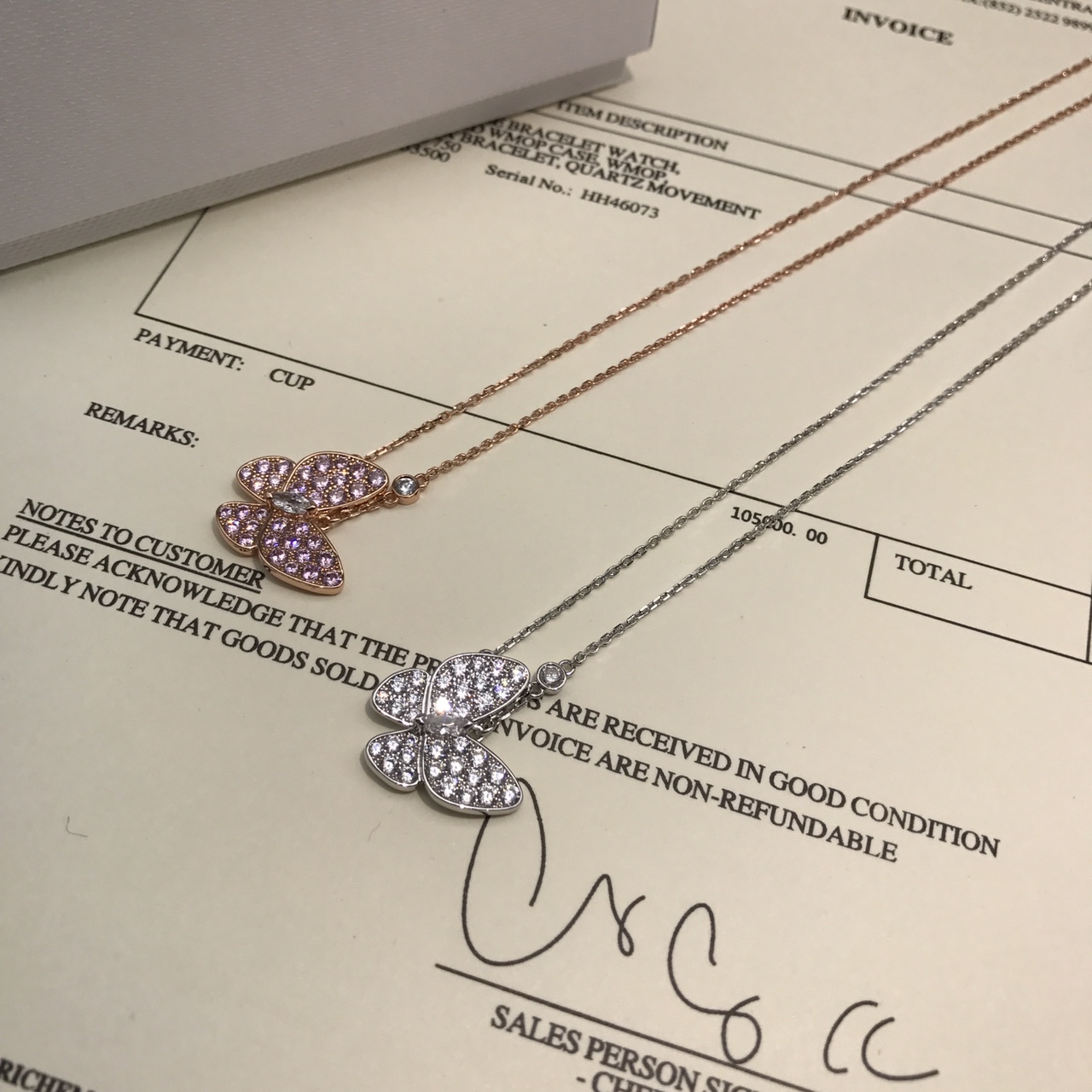 Van Cleef & Arpels vca的 除了四叶草就是蝴蝶了 象征蜕变更新的蝴蝶是vca梵克雅宝近百年的灵感源泉 满钻微镶蝶翼+马眼钻碟身
