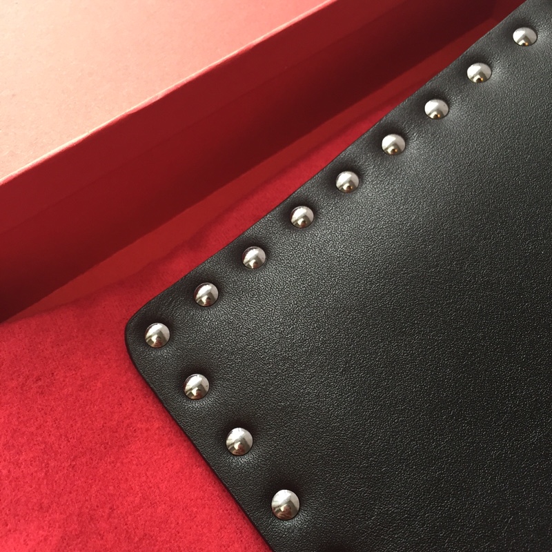 Valentino华伦天奴进口平纹牛皮手拿包0419