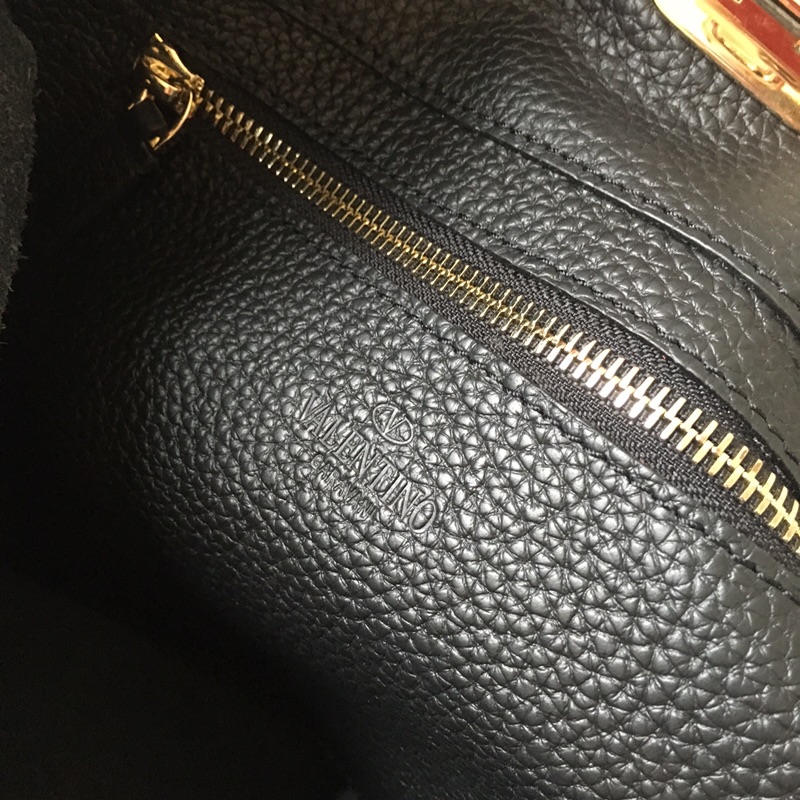 Valentino华伦天奴顶级柔软牛皮斜挎包50031L