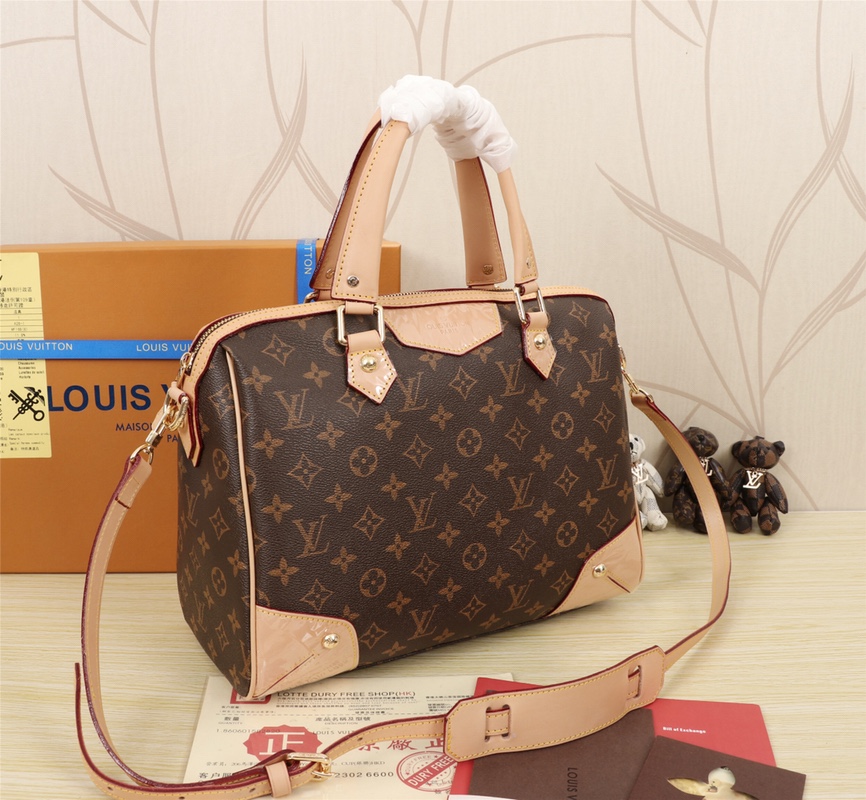 Louis Vuitton Retiro Monogram 33 x 28 x 15cm shoulder everyday