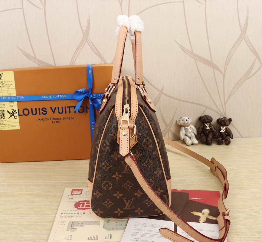 Louis Vuitton Retiro Monogram 33 x 28 x 15cm shoulder everyday