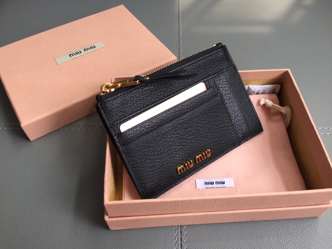 MIUMIU缪缪马德拉斯山羊皮配羊皮内里新款卡包5MC446
