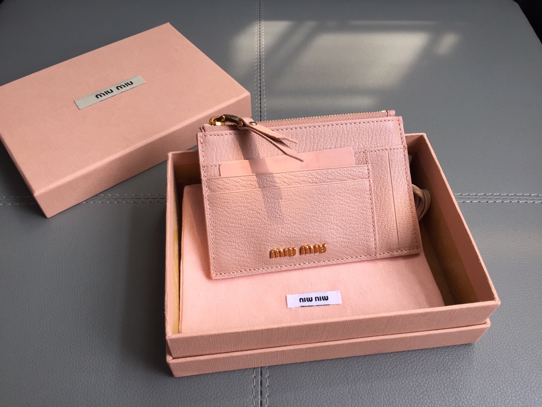 MIUMIU缪缪马德拉斯山羊皮配羊皮内里新款卡包5MC446