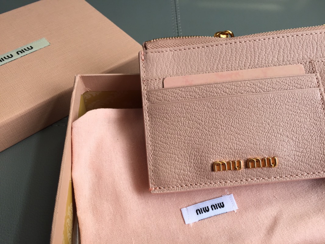 MIUMIU缪缪马德拉斯山羊皮配羊皮内里新款卡包5MC446
