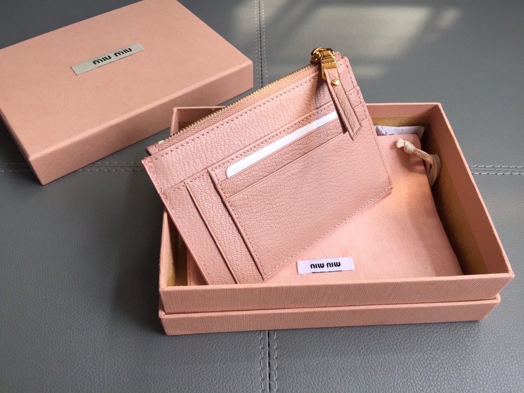 MIUMIU缪缪马德拉斯山羊皮配羊皮内里新款卡包5MC446