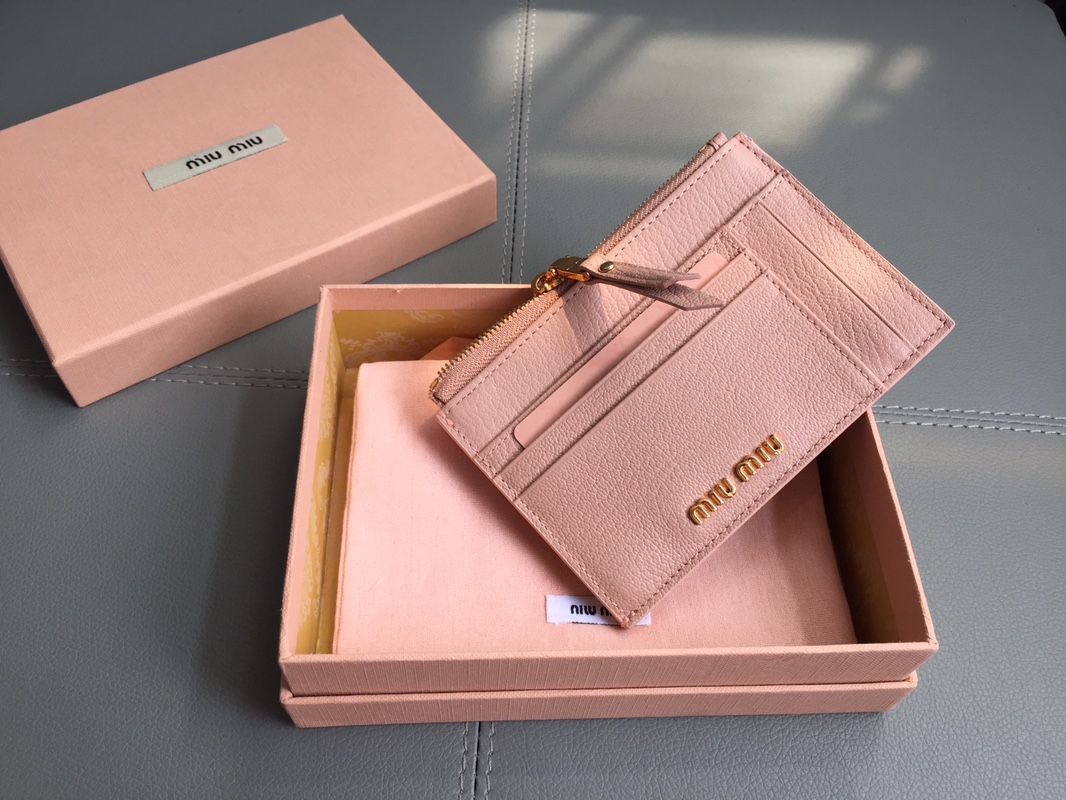 MIUMIU缪缪马德拉斯山羊皮配羊皮内里新款卡包5MC446