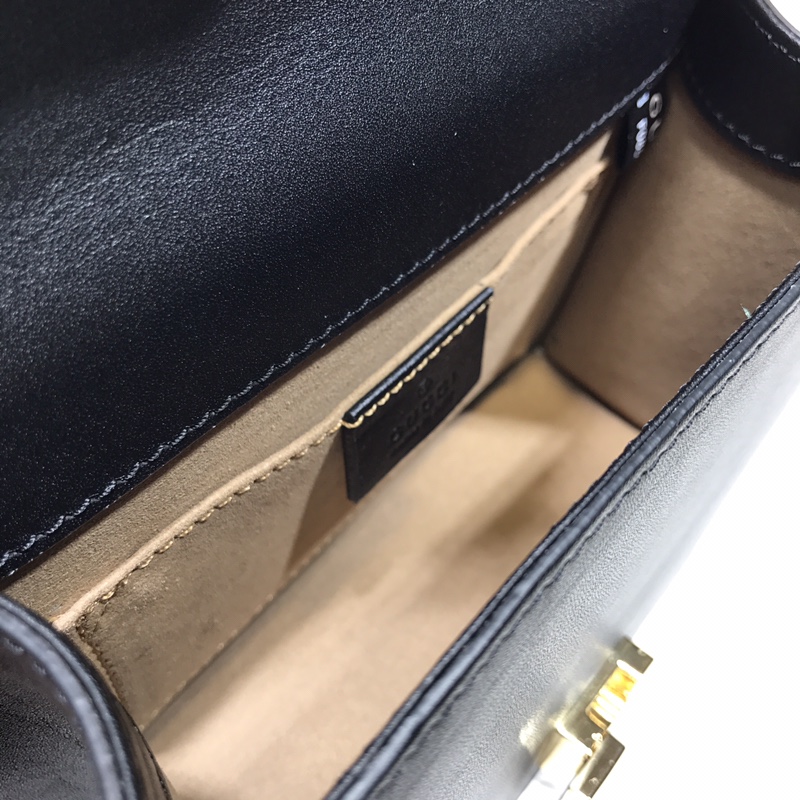 GUCCI古驰Sylvie 系列皮革迷你链条手袋431666